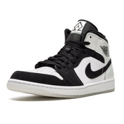 Air Jordan 1 Mid SE Diamond Shorts