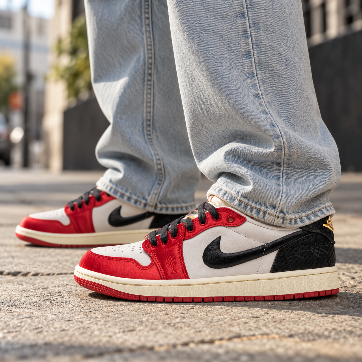 Air Jordan 1 Low Trophy Room Away