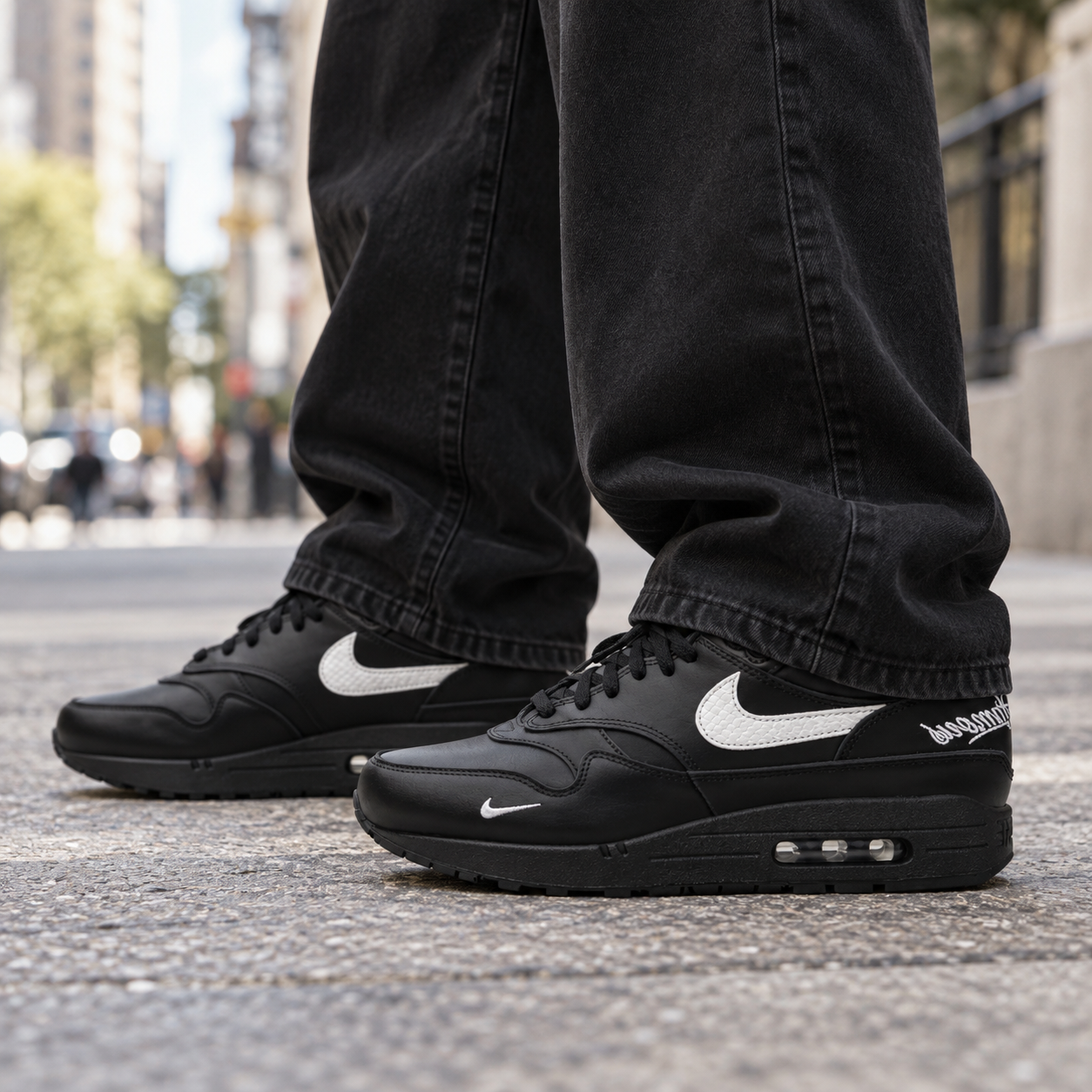 Nike Air Max 1 '87 SP Supreme Black White