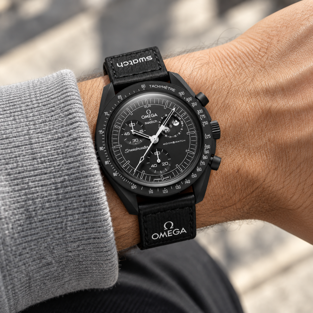 Swatch x Omega Bioceramic Moonswatch Mission To Moonphase Snoopy Black