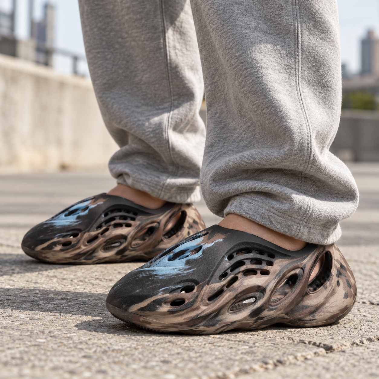 Yeezy Foam Runner MX Cinder